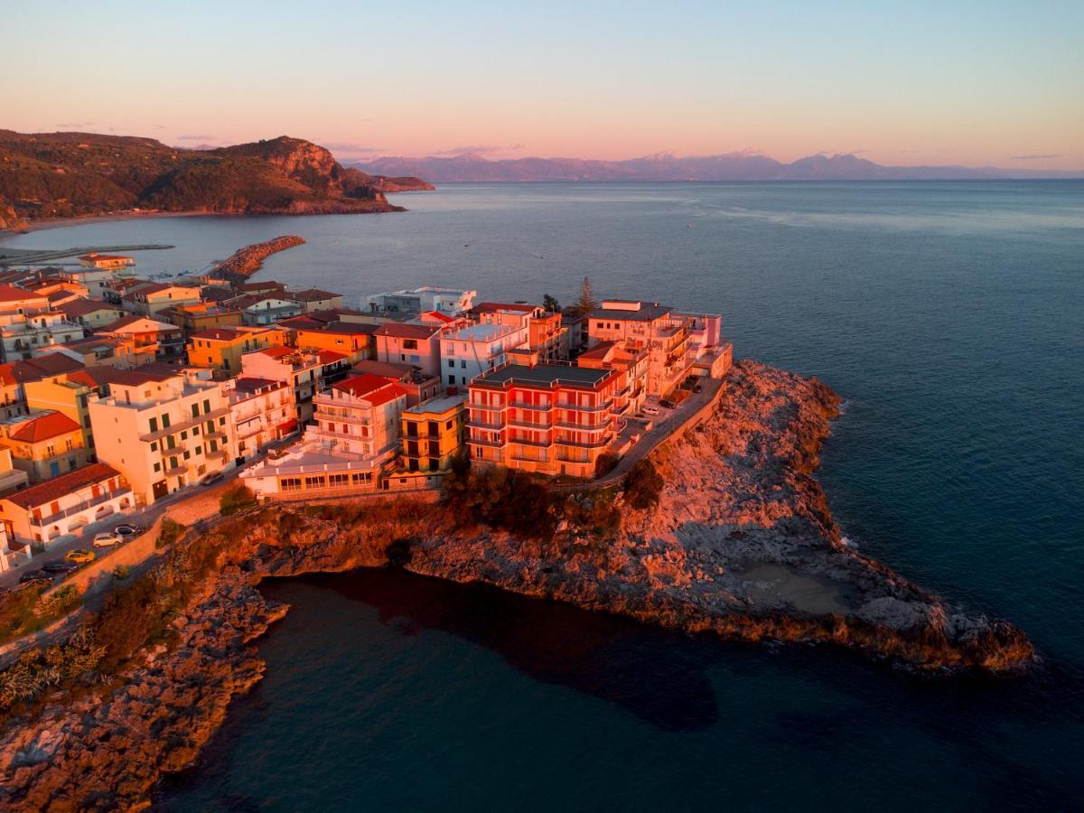 La Dimora Sul Mare Acomodação com café da manhã Marina di Camerota Exterior foto